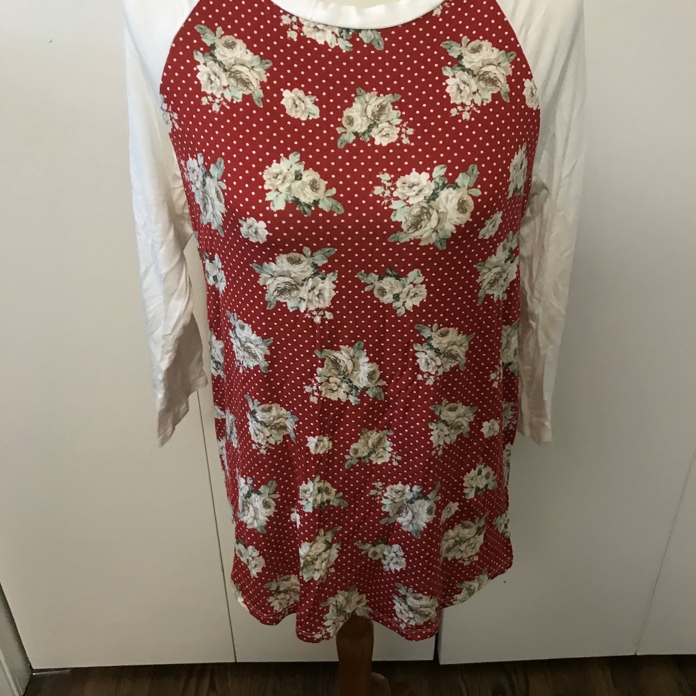 Amelia James T shirt